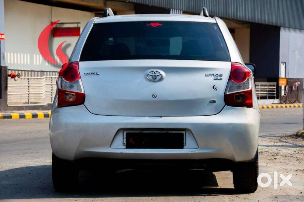 Toyota Etios Liva 2011-2012 G, 2011, Petrol