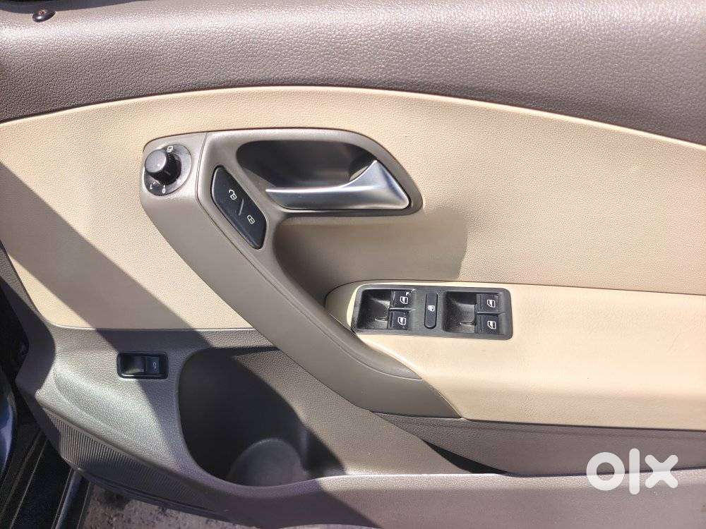 Volkswagen Vento 1.2 Tsi Highline At, 2018, Petrol