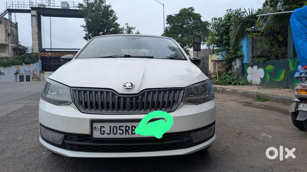 2017 Skoda Rapid Diesel Automatic 90000 Km Driven