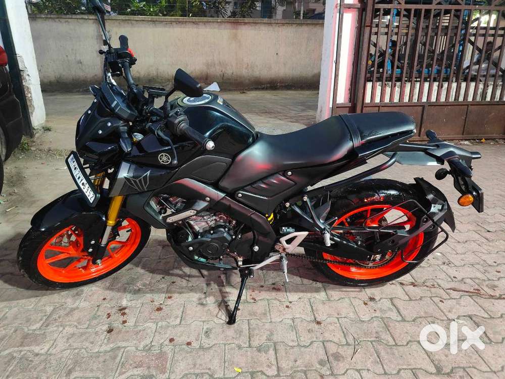 MT 15 v2 DLX(metallic black) - Motorcycles - 1828140877