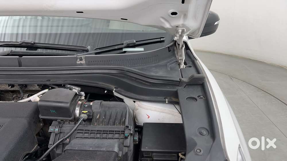 Mahindra Xuv700 2.2 Ax 5 Diesel At 7 Str, 2023, Diesel