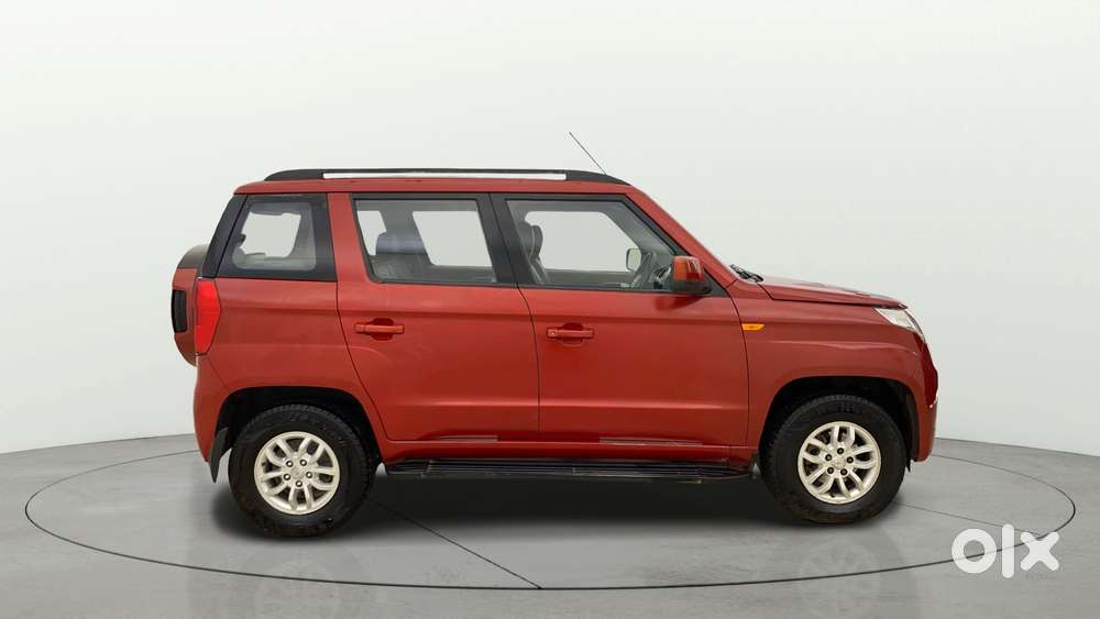 Mahindra Tuv 300