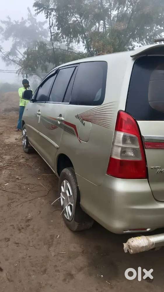 Toyota Innova 2009 Diesel (1st Owner) - Bahut Hi Achhi Condition Mein!