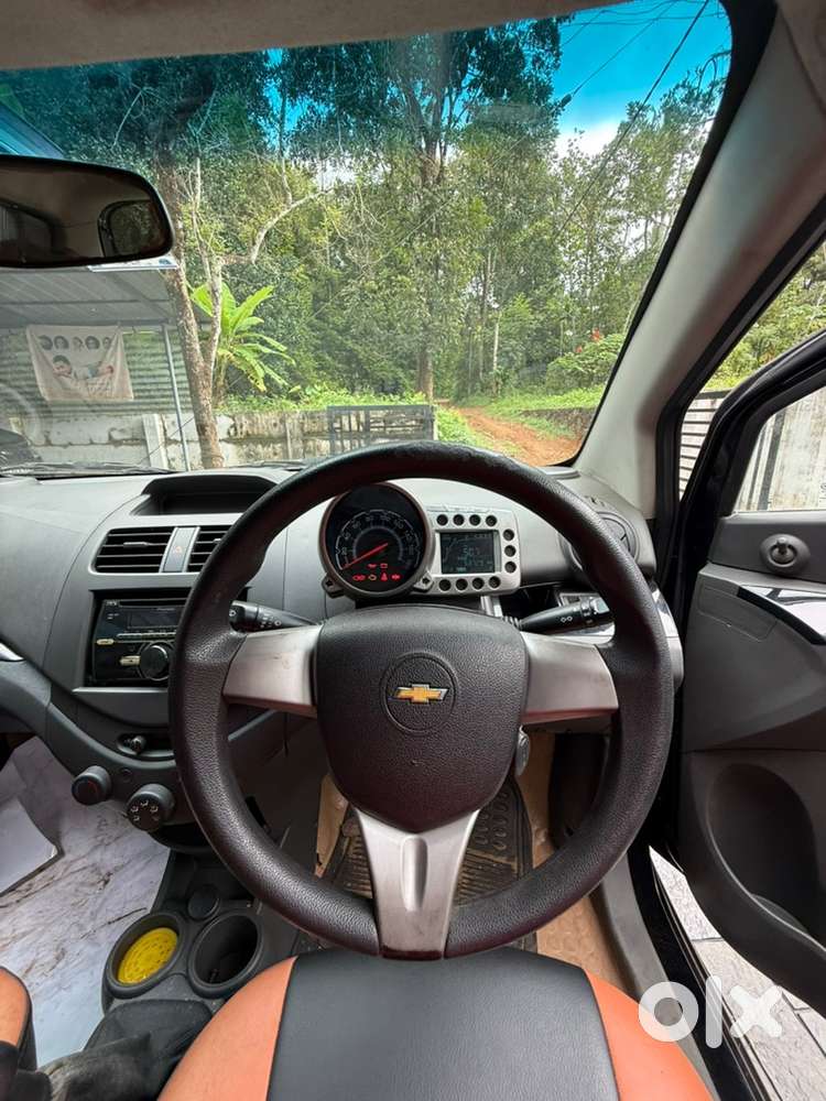 Chevrolet Beat Petrol 2015