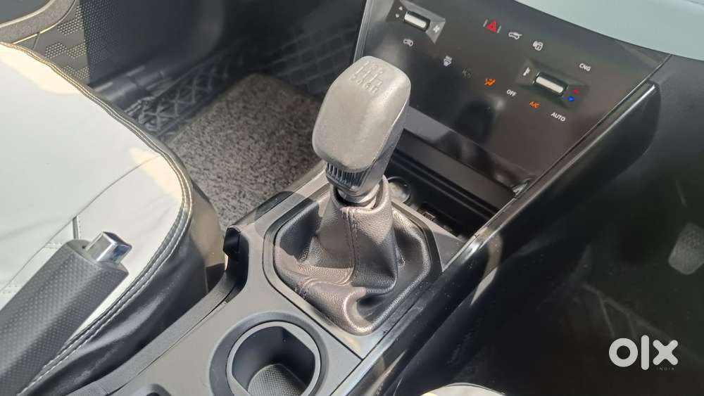 Tata Nexon Creative 1.2 Revotron Petrol 6 Mt, 2025, Cng & Hybrids