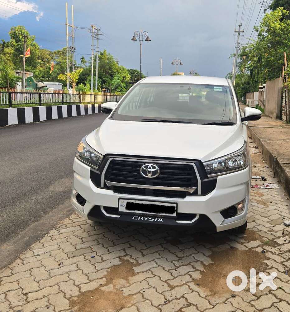 2024 Aug Innova Crysta Gx Plus 8 Str  18.5k Km