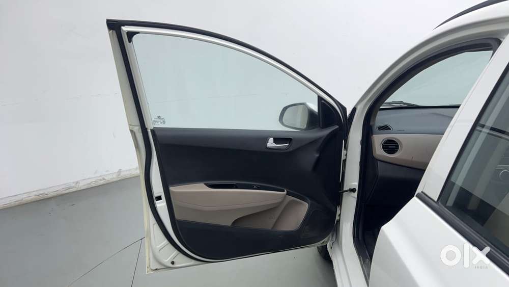 Hyundai Grand I10 1.2 Kappa Vtvt Asta (o) At, 2016, Petrol
