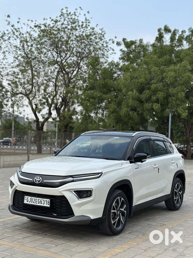 Toyota Urban Cruiser Hyryder 1.5 V Hybrid, 2024, Cng & Hybrids
