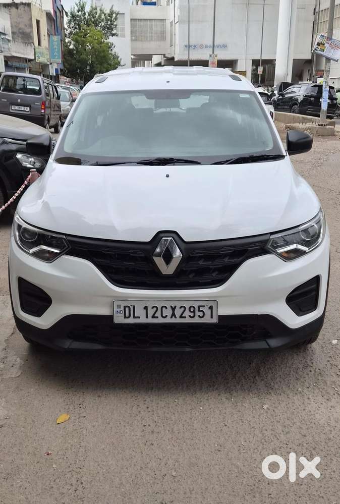 Renault Triber Rxl, 2023, Petrol