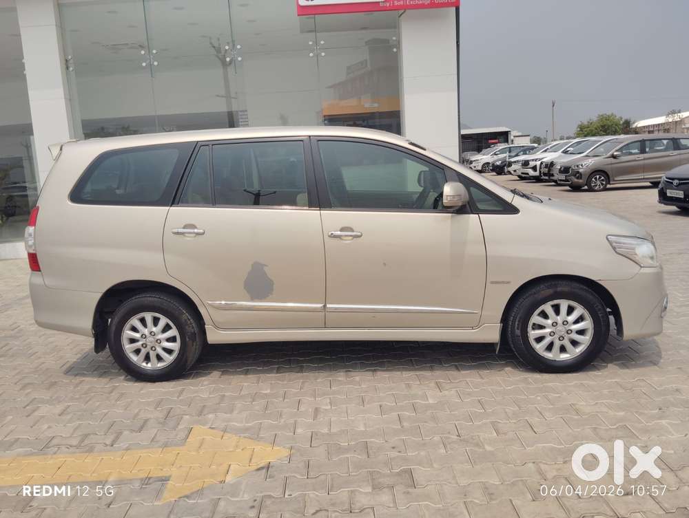 Toyota Innova 2.5 Vx 7 Seater Bs Iv, 2014, Diesel