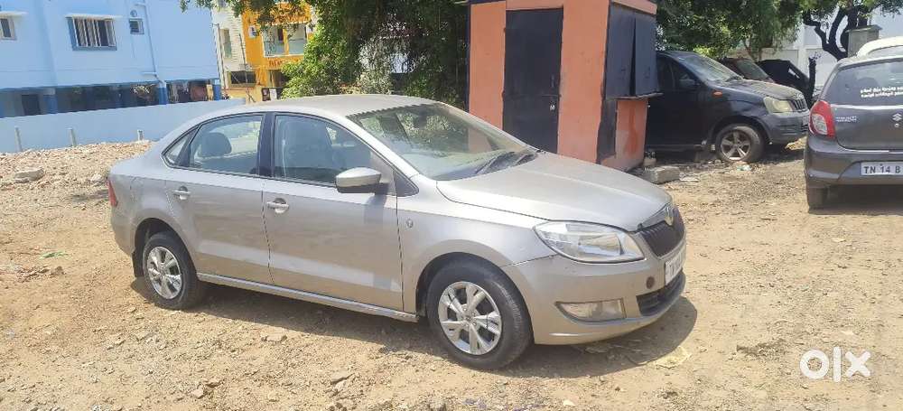 Skoda Rapid 2012 Diesel 90000 Km Driven
