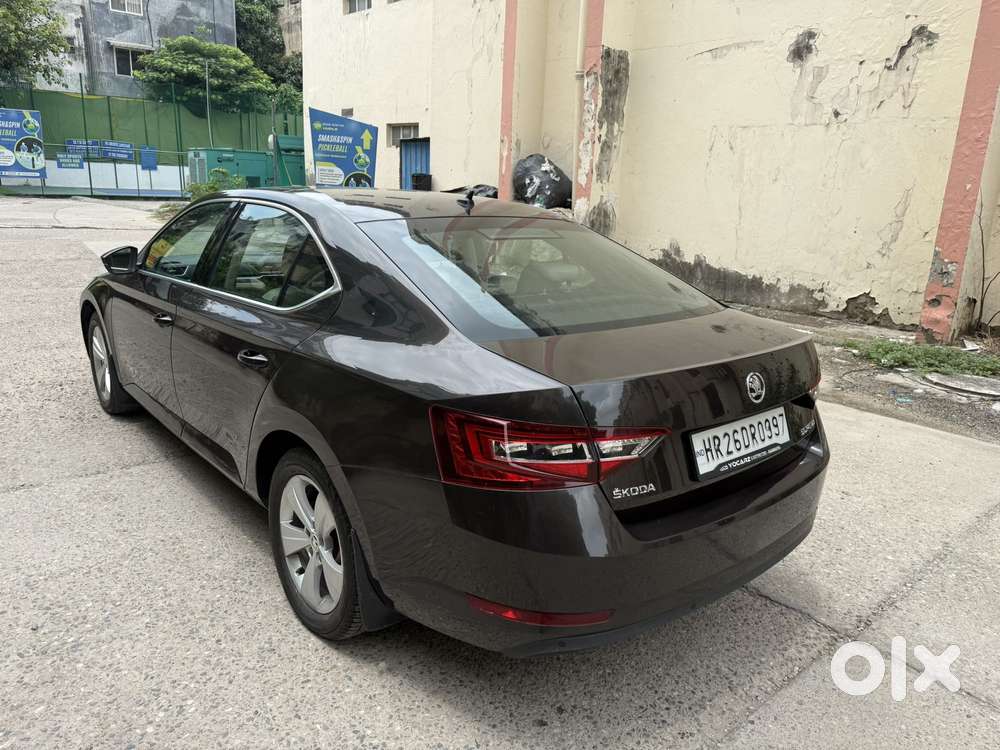 Skoda Superb [ ] 1.8 Style Tsi At, 2018, Petrol
