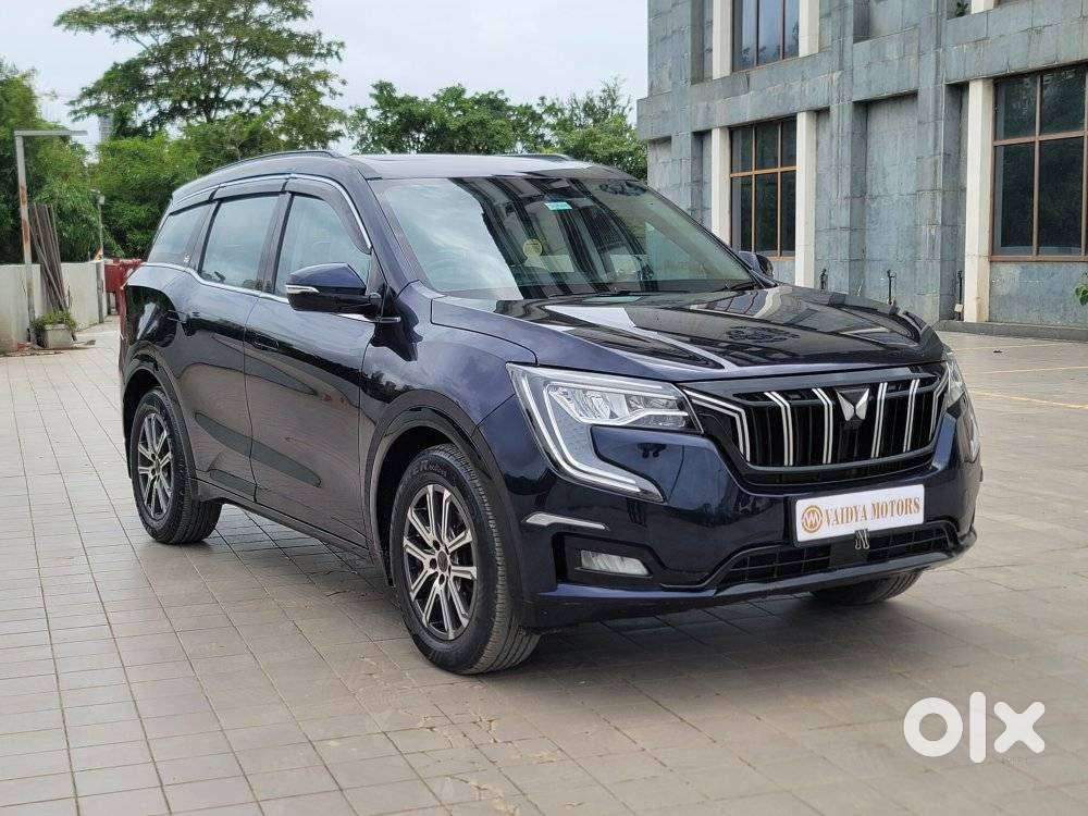 Mahindra Xuv700 2.0 Ax 7 Petrol At Str, 2023, Petrol