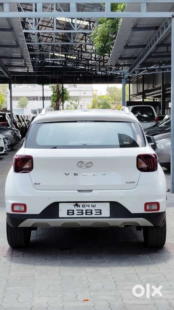 Hyundai Venue Sx+ At, 2021, Petrol