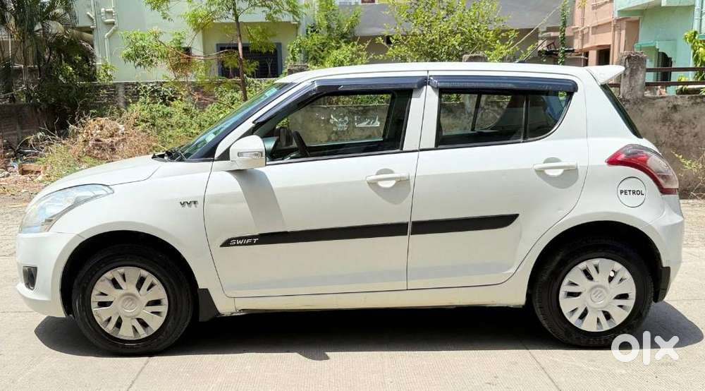 Maruti Suzuki Swift Vxi + Manual, 2013, Petrol