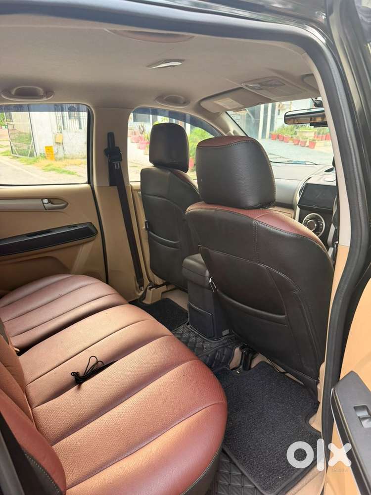Isuzu V-cross Diesel 2018 Model 2.4