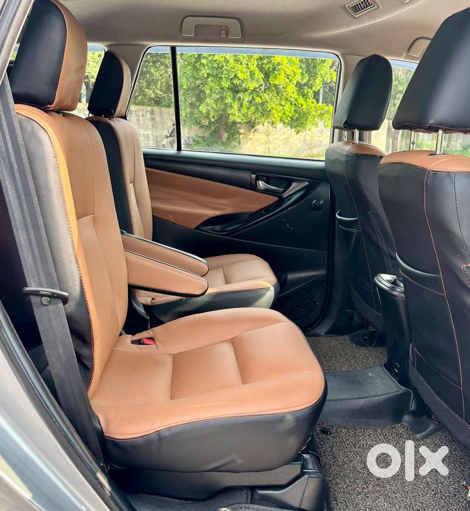 Toyota Innova Crysta 2.4 G Mt 7 Str, 2017, Diesel
