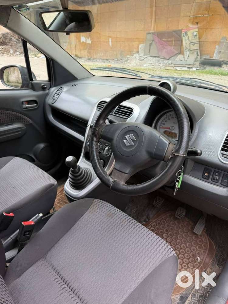 Maruti Suzuki Ritz Vxi, 2013, Petrol