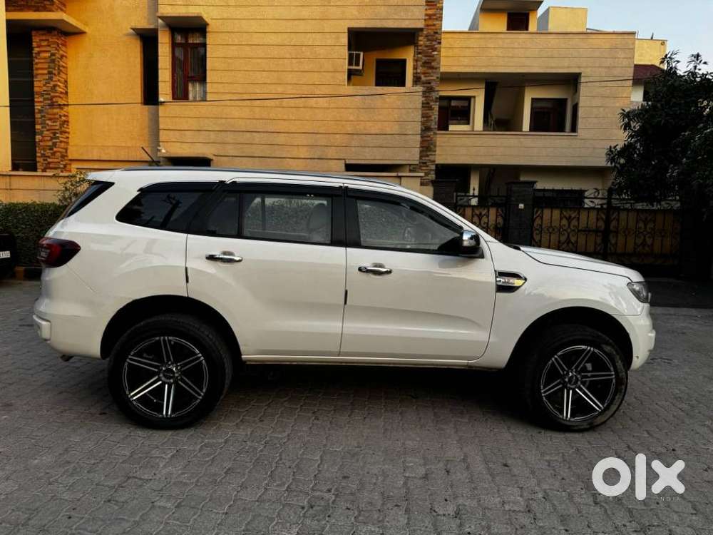 Ford Endeavour 3.2 Titanium 4x4 At, 2017, Diesel