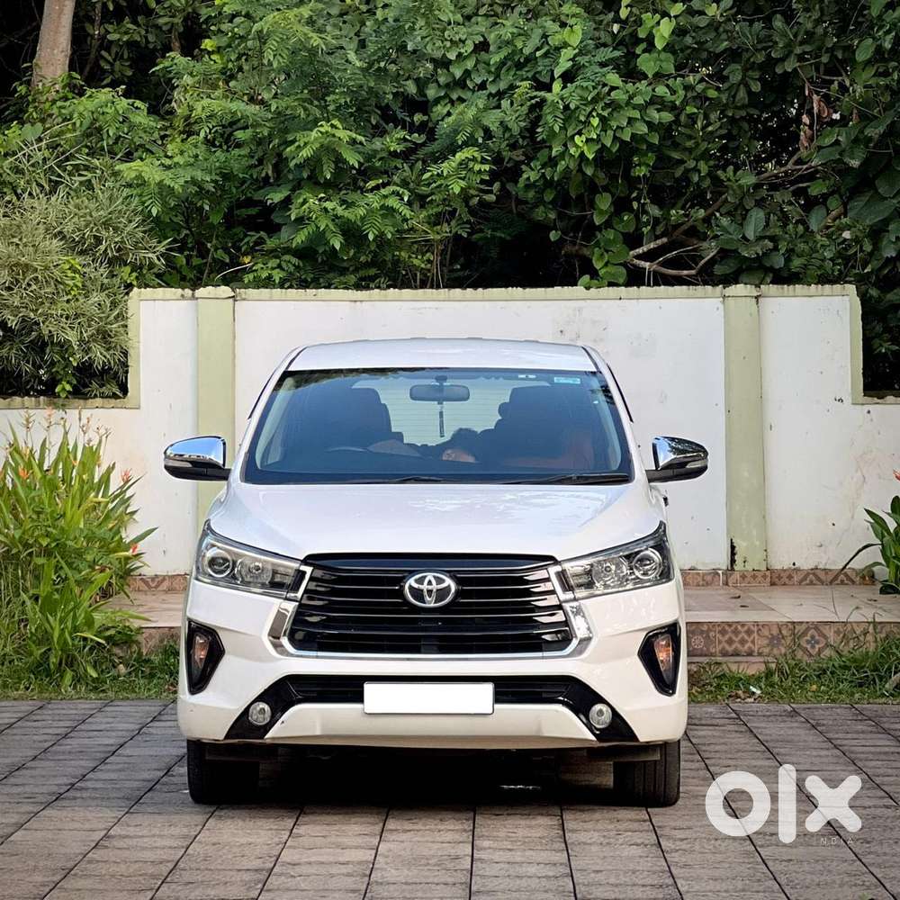 Toyota Innova Crysta 2.4 G Mt 7 Str, 2016, Diesel