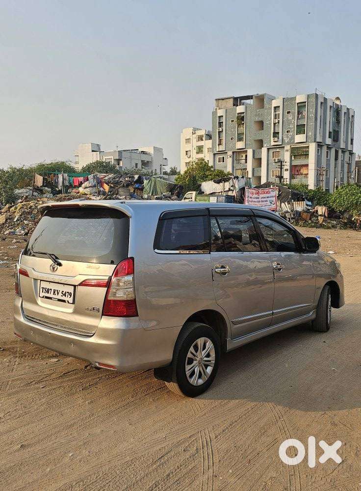 Toyota Innova 2.5 G (diesel) 8 Seater Bs Iv, 2015, Diesel