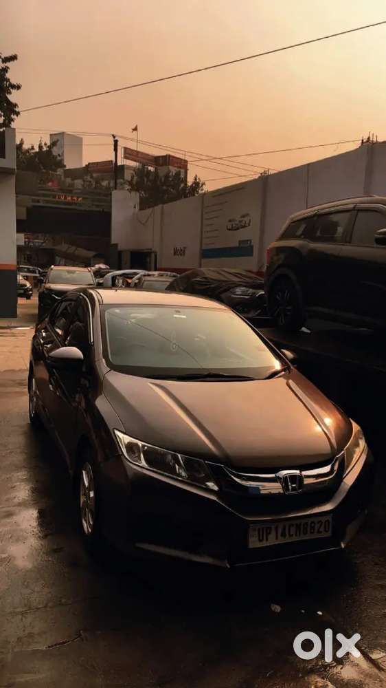 Honda City (2015 Diesel)excellent Condition.
Premium Leather Interior