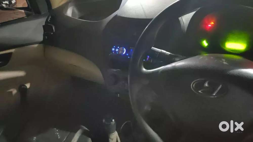 Yah Yon Mujhe Sel Karna Hai Bahut Argent 5 Tyre New Hai Ekadam Engine