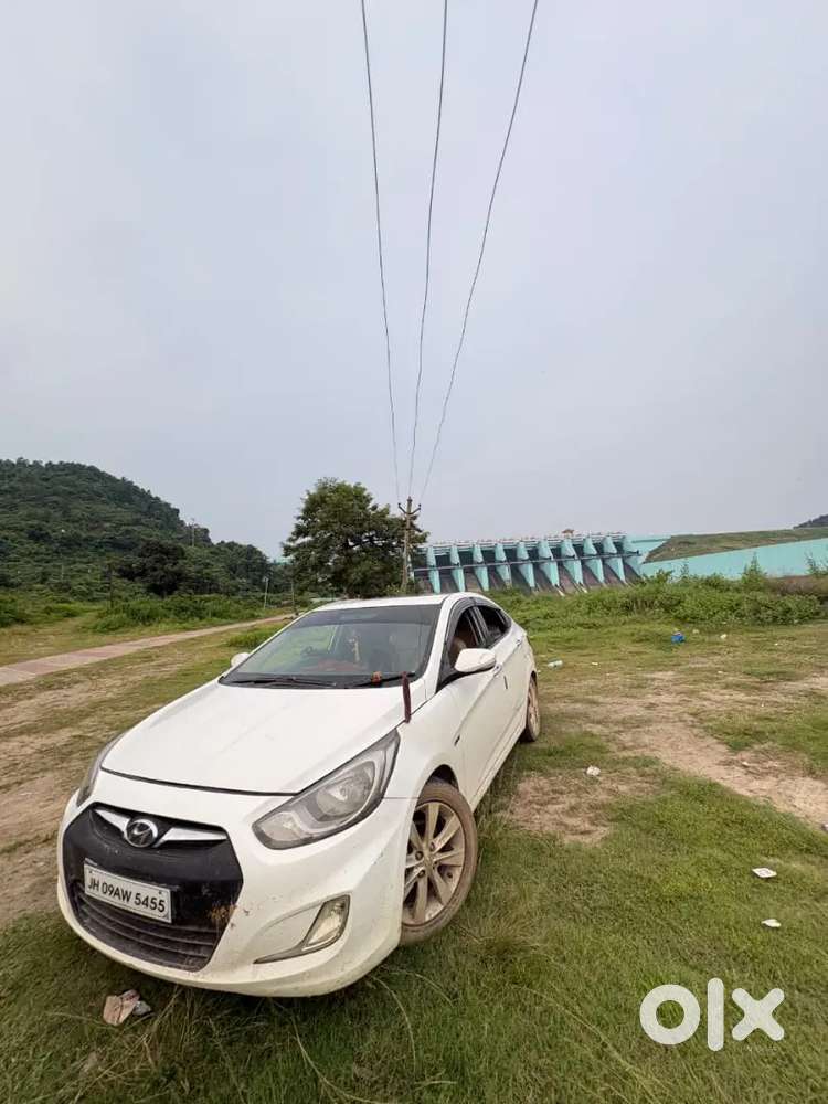 Hyundai Verna Fluidic 2011 Petrol At