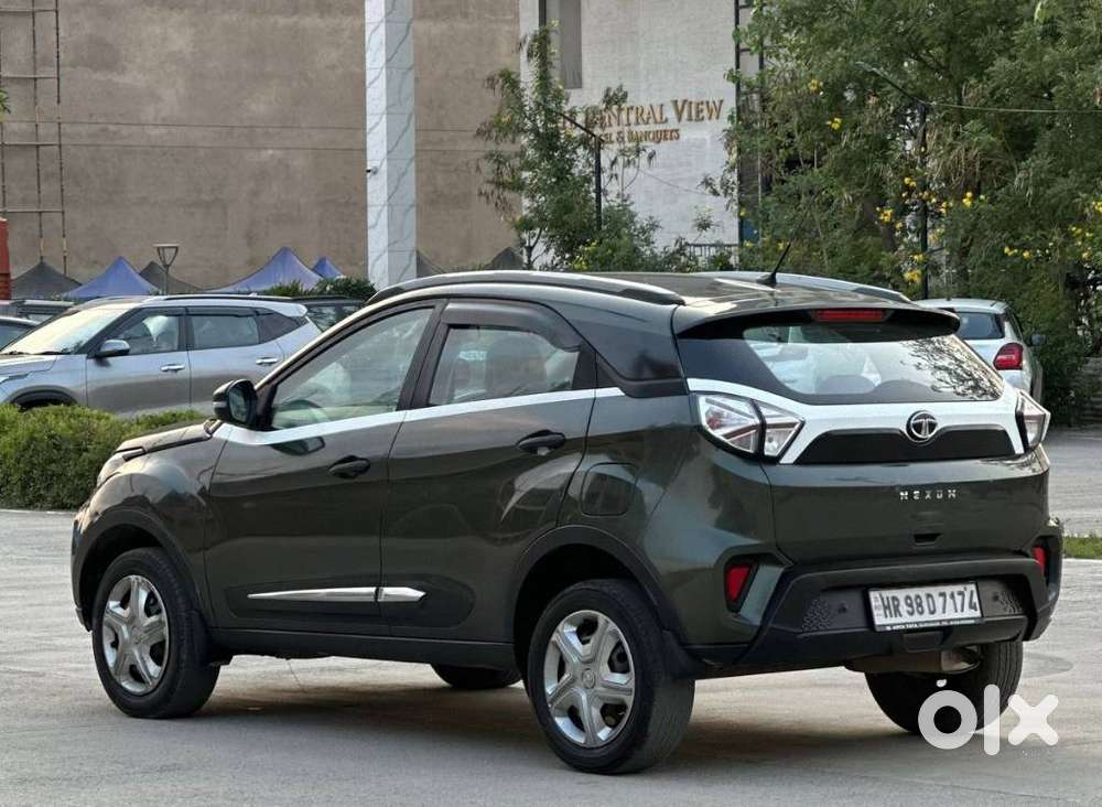 Tata Nexon 1.5 Revotorq Xm (s), 2022, Petrol