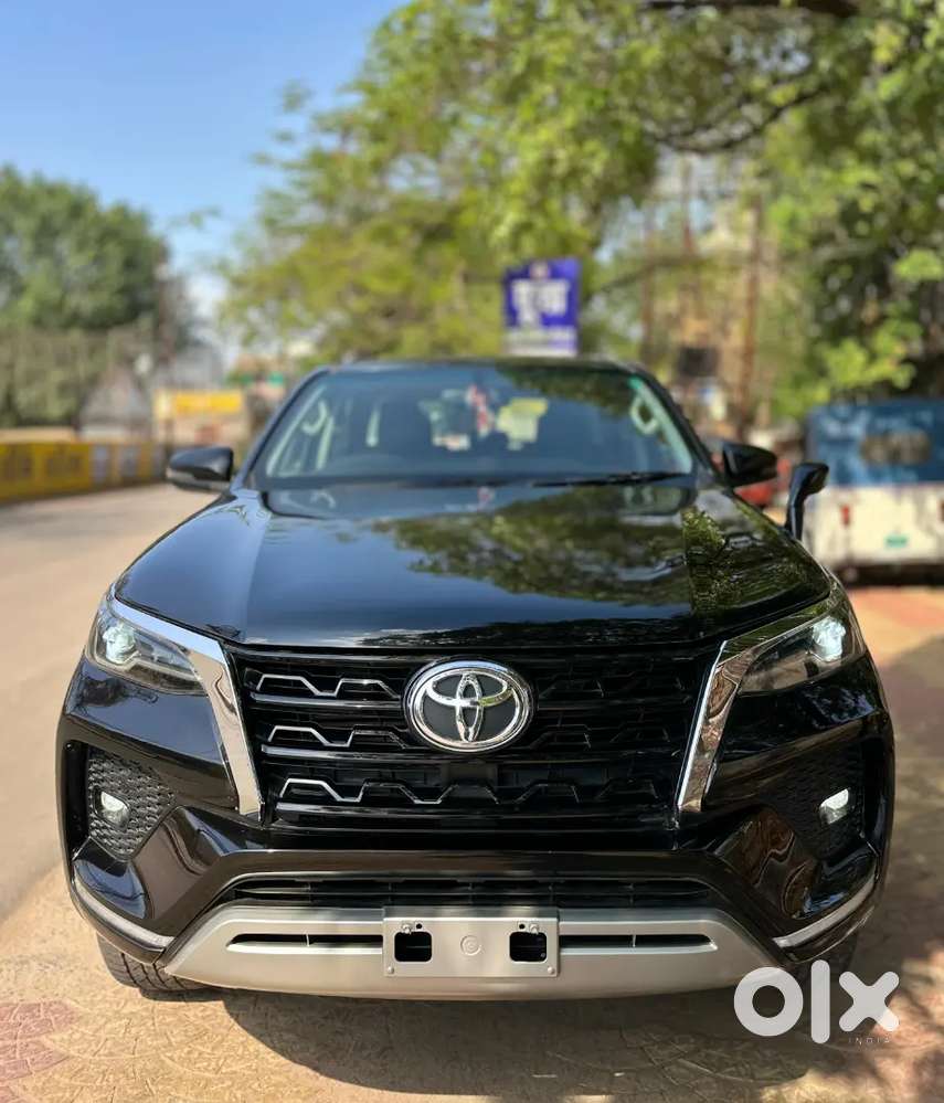 Toyota Fortuner 2022 Diesel 98210 Km Driven