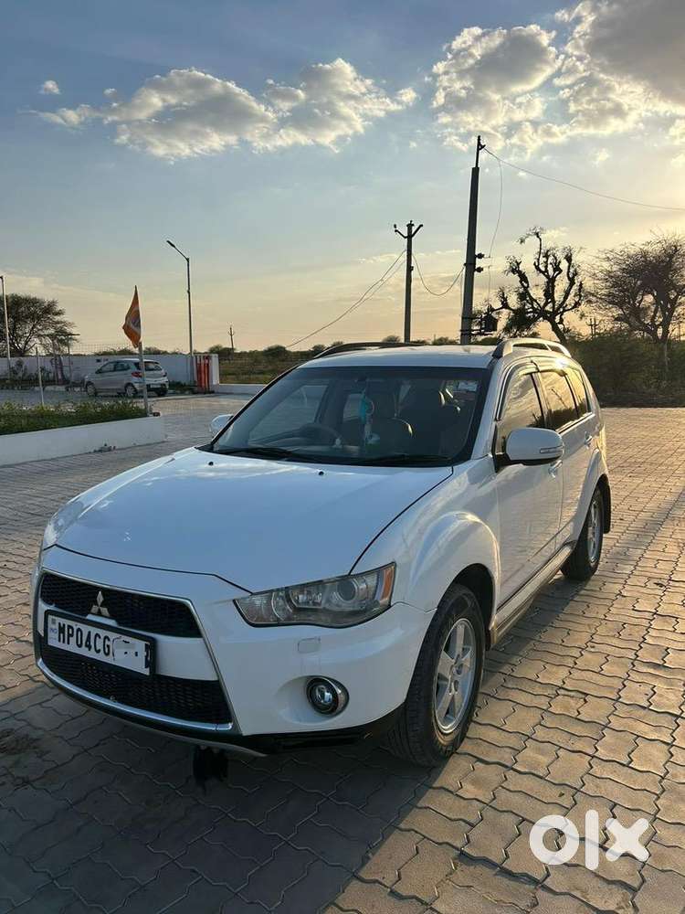 Mitsubishi Outlander 2010 Petrol Well Maintained
