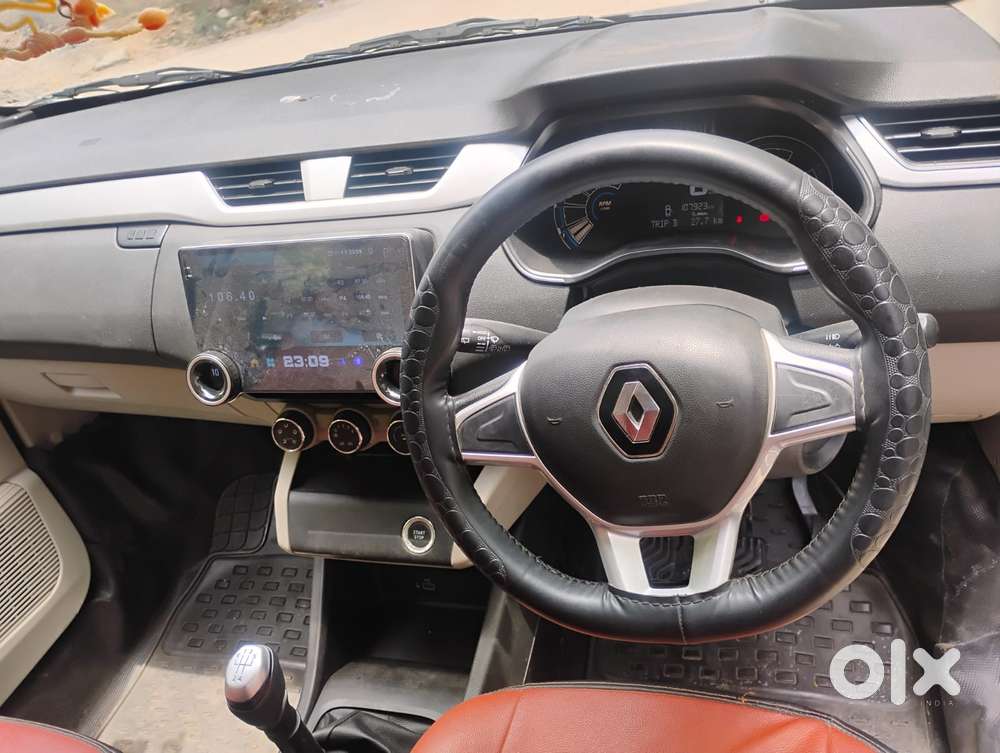 Renault Triber Rxz, 2020, Petrol