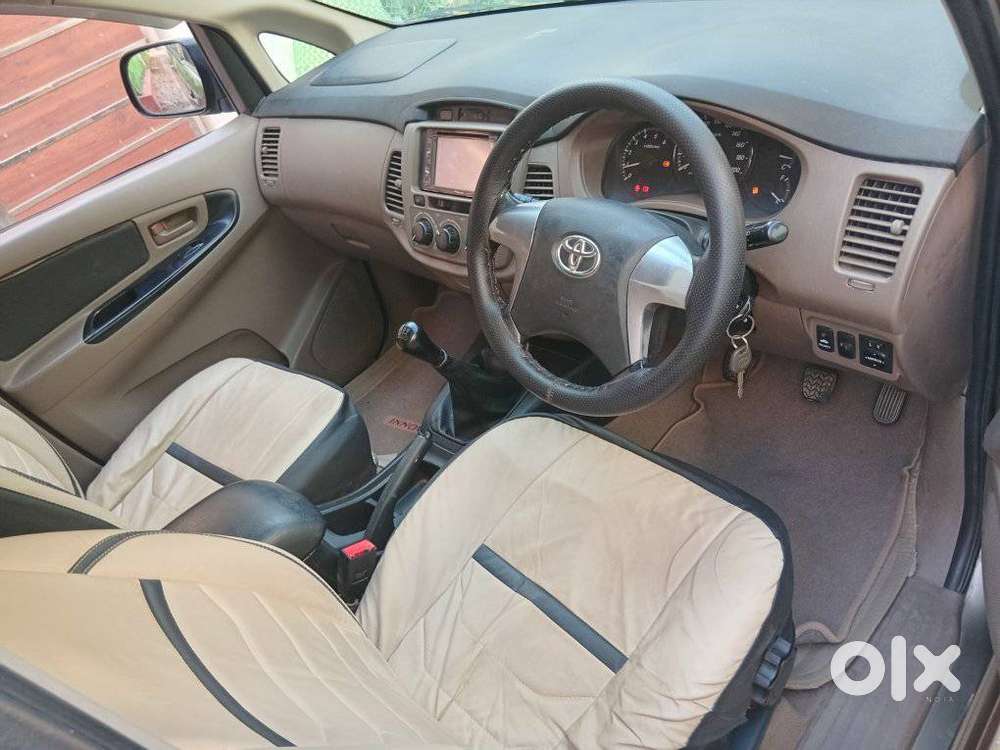 Toyota Innova 2.5 G (diesel) 8 Seater, 2015, Diesel