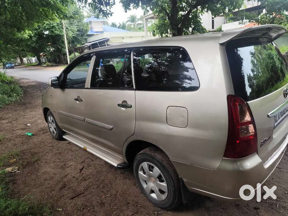 Toyota Innova 2.5 E 2006