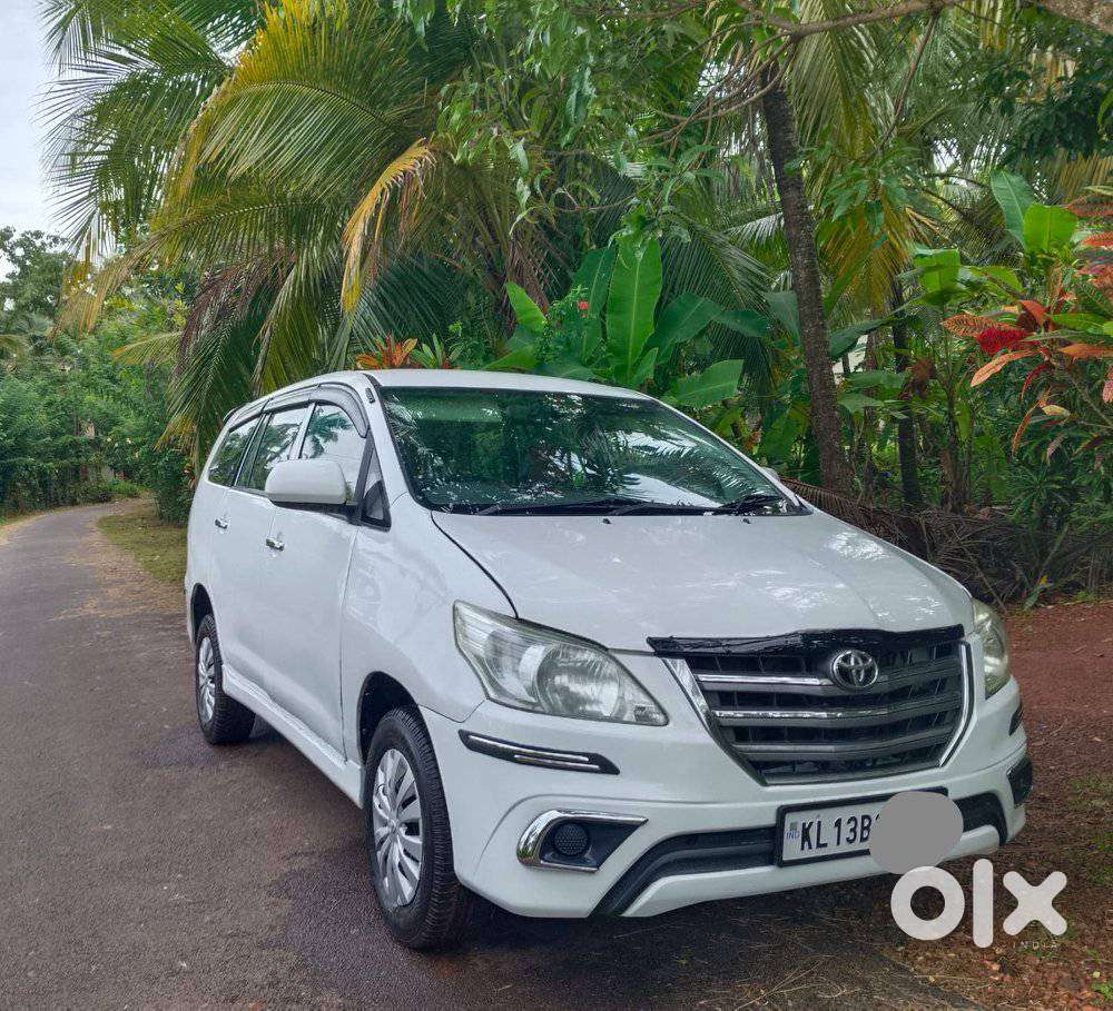 Toyota Innova 2.5 E 8 Str, 2010, Petrol