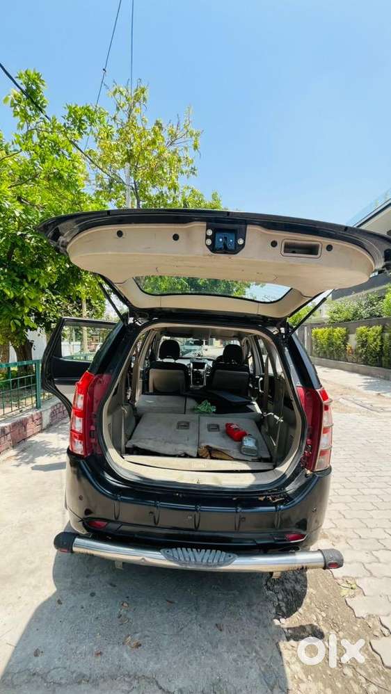 Mahindra Xuv500 2018 Diesel 80912 Km Driven Well Maintained