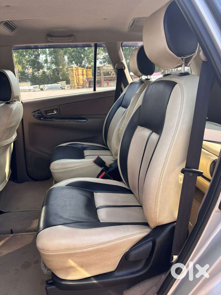 Toyota Innova 2.5 V 7 Str, 2016, Diesel