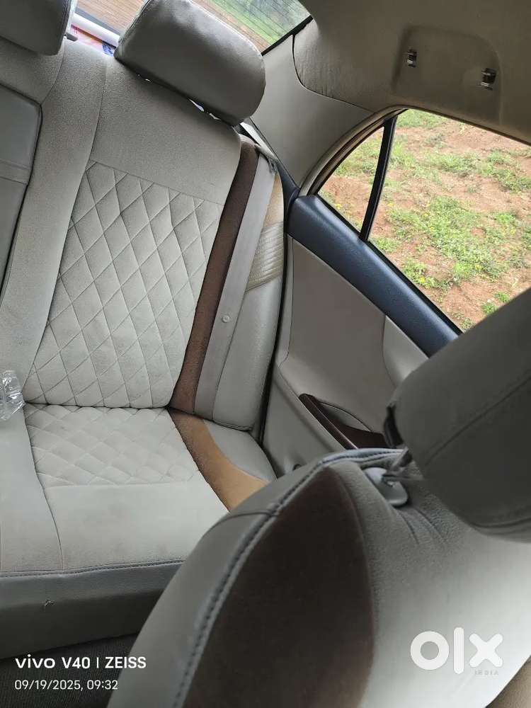 Toyota Corolla Altis 2011 Second Owner