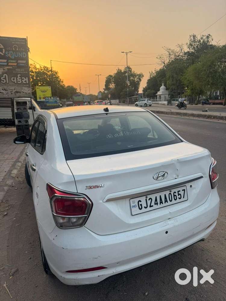 Hyundai Xcent 2015 Cng & Hybrids 128000 Km Driven