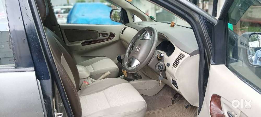 Toyota Innova 2.5 Vx (diesel) 7 Seater, 2012, Diesel