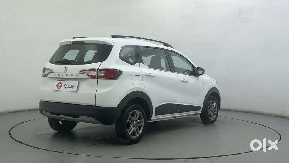 Renault Triber Rxz, 2022, Petrol