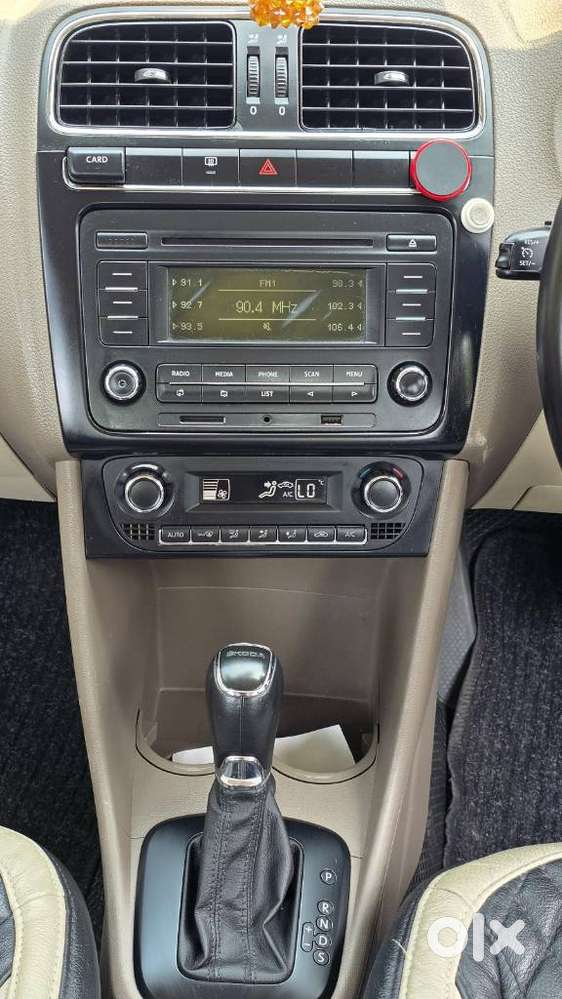 Skoda Rapid 1.6 Mpi At Elegance, 2015, Petrol