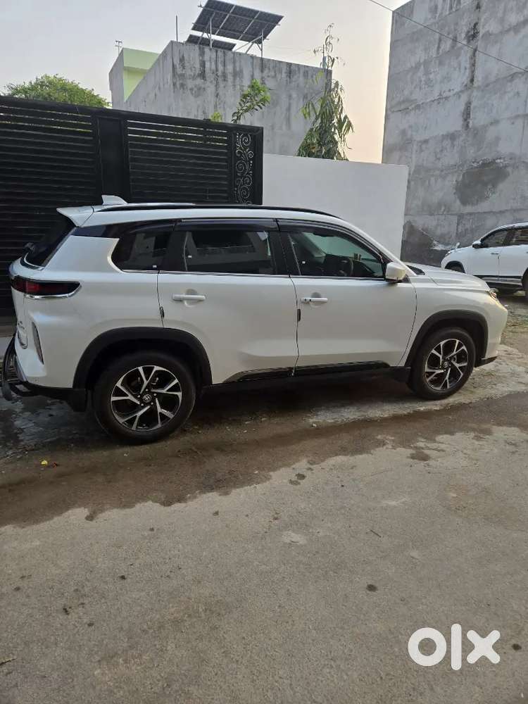 New Car Only 3 Month Old Only 2300 Km Run