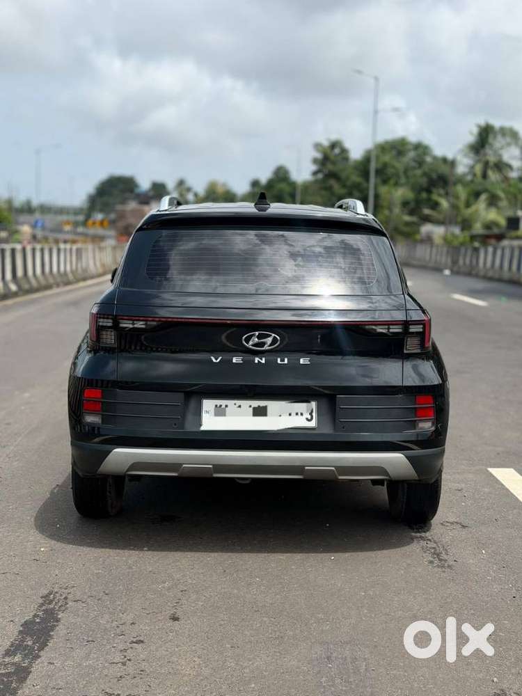 Hyundai Venue 1.2 S Plus, 2023, Petrol