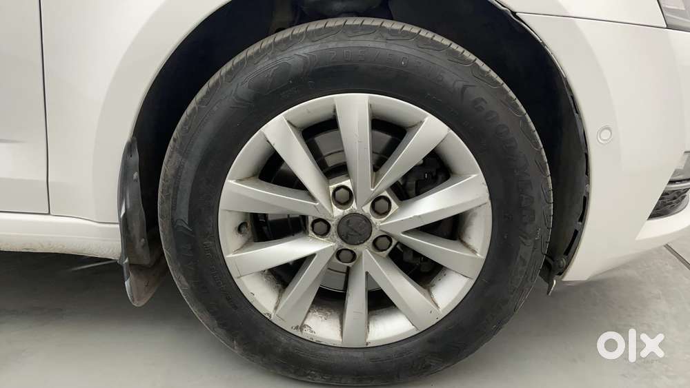 Skoda Octavia 2.0 L K Tsi At, 2017, Petrol