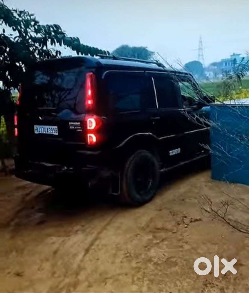 Scorpio S11 Black