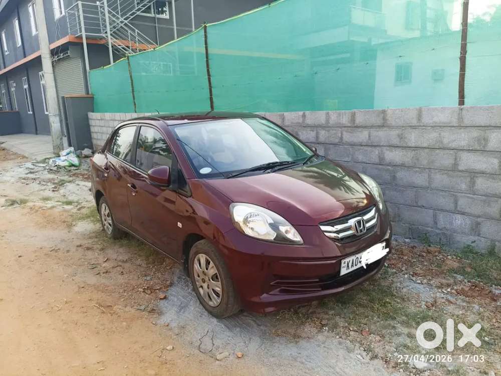 Honda Amaze 2015 Petrol 79800 Km Driven Well Maintained