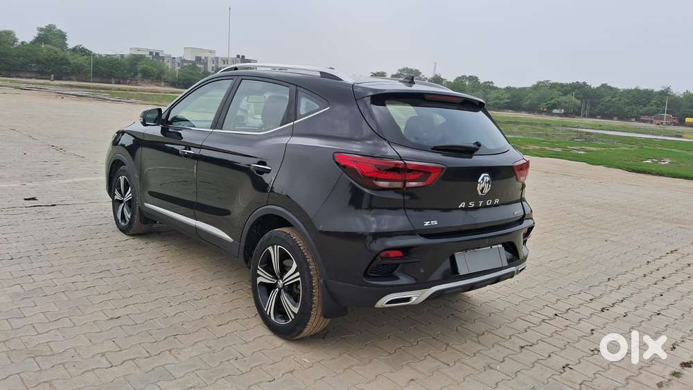 Mg Astor 1.5 Savvy Cvt S Red, 2022