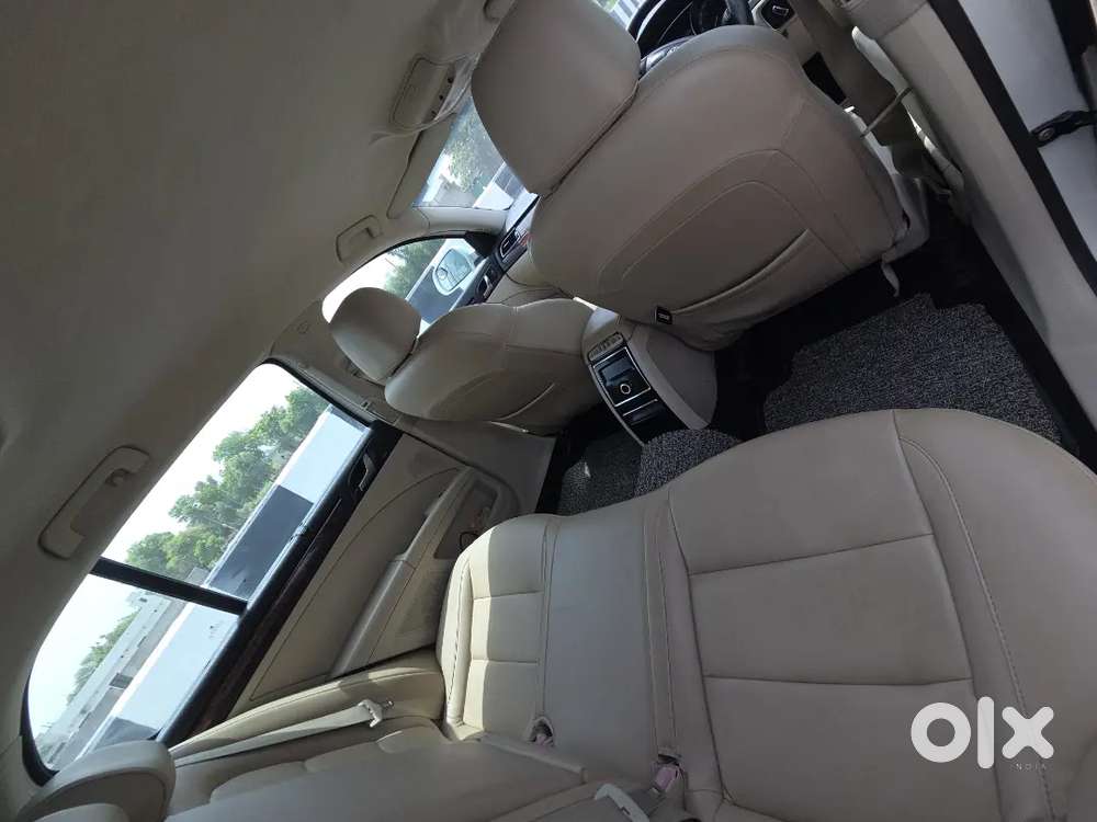 Skoda Superb Elegance 2013 Diesel Automatic