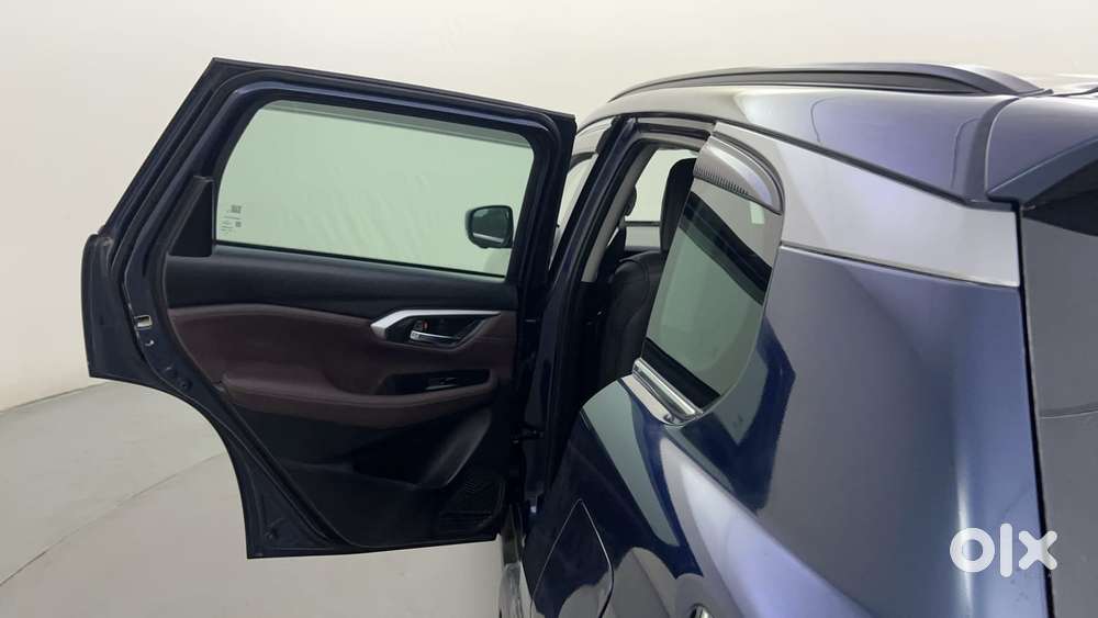 Maruti Suzuki Grand Vitara 1.5 Alpha Smart Hybrid At, 2022, Petrol